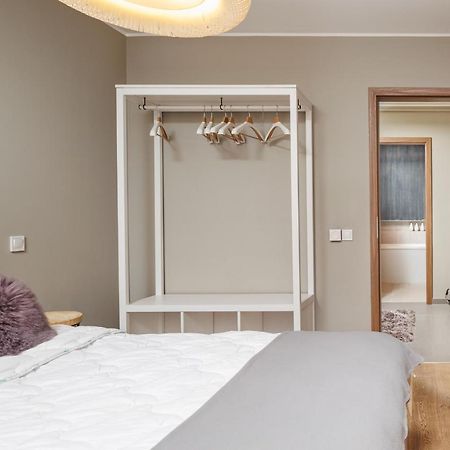Cosmopolit Booking Брашов Экстерьер фото